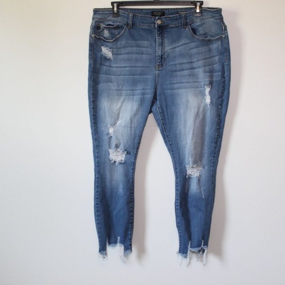 Judy Blue Mid Rise Cropped Fit Distressed Destroyed Jeans Plus Size 22W H13696 - Picture 2 of 11